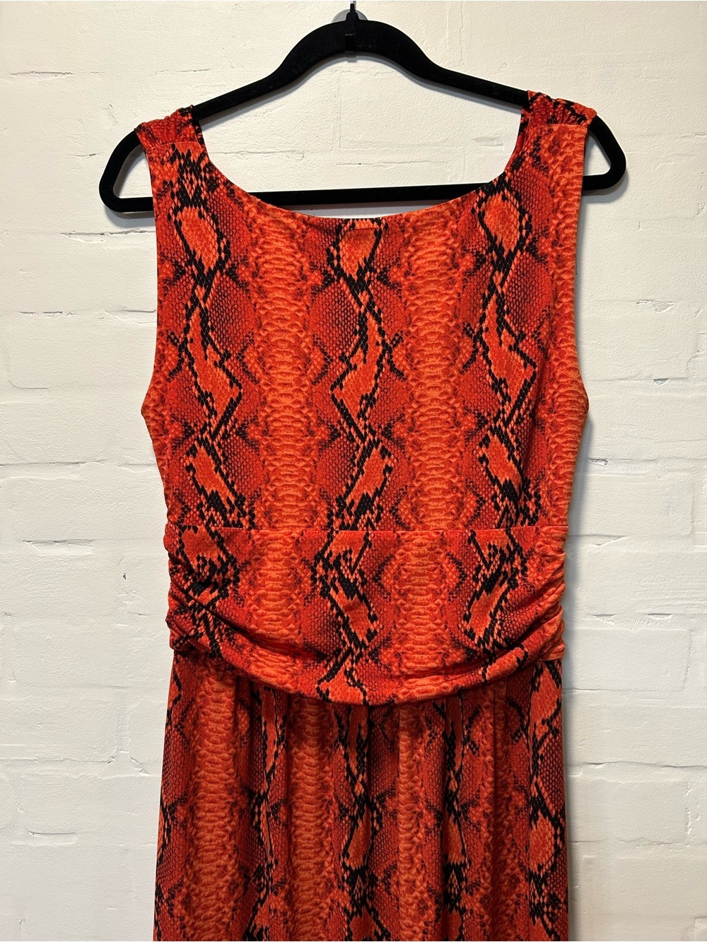 Vince Camuto Orange Snake Print Maxi Dress Cowl Neck Sleeveless Stretch Size M - Picture 7 of 8